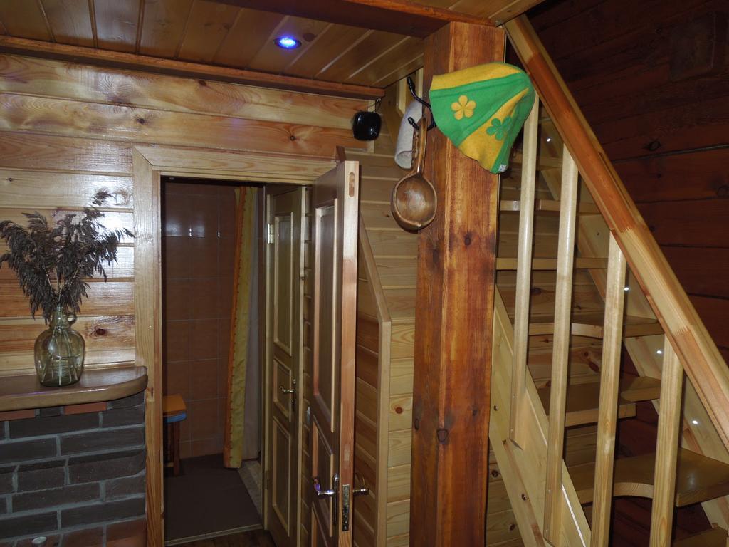 Villa Viesu Namins Dalderi Varaklani Zimmer foto